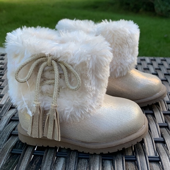 NWOT cynthia rowley girls shimmery gold faux fur boots - Picture 1 of 16